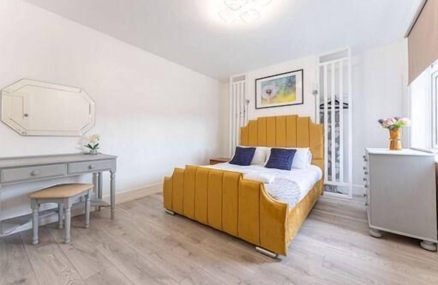 3 bedroom Apartment for 6 Guests with Free Parking