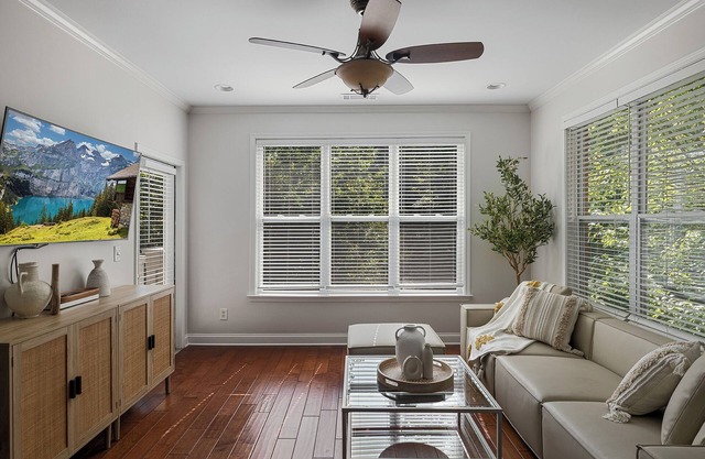 3-bedroom apartment Scandinavian Retreat in South Charlotte