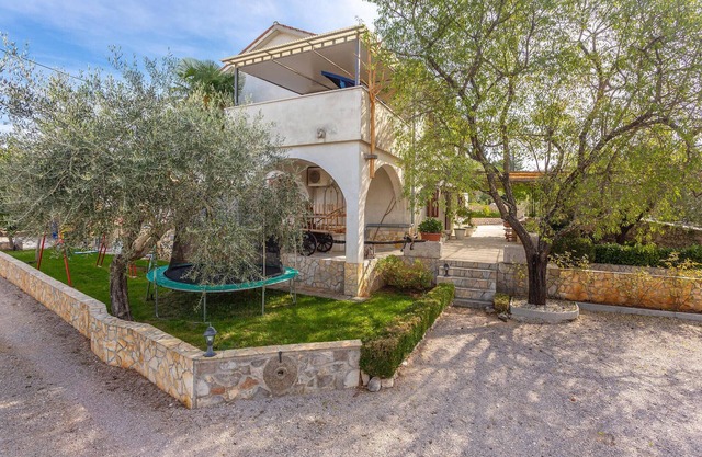 3 bedroom awesome apartment in Malinska