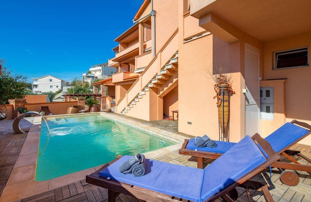 3 bedroom awesome apartment in Kampor