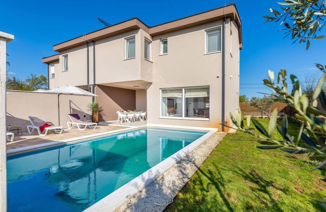 3 bedroom beautiful home in Segotici