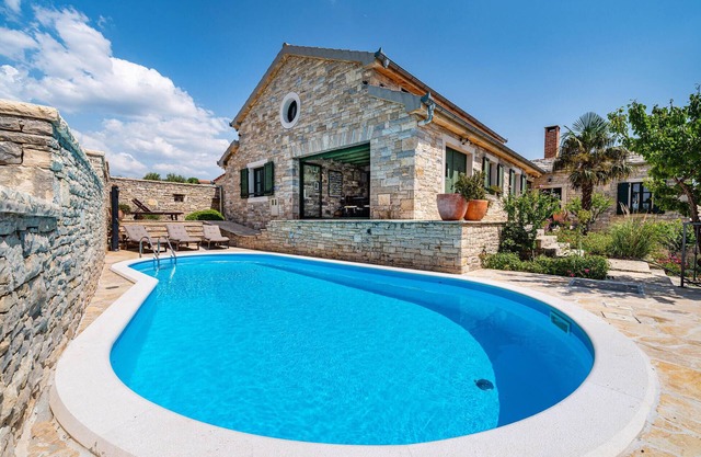 3 bedroom beautiful home in Lisicic