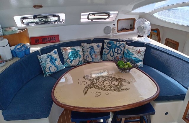 3 bedroom Catamaran Sailboat in delightful Marathon W/AC - Vacation on the move