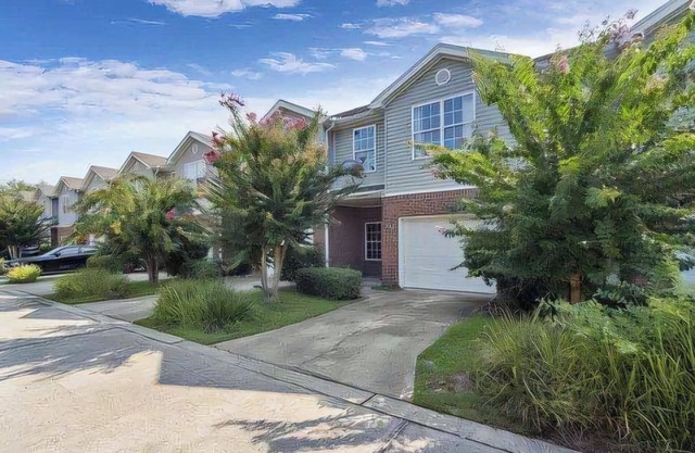 3-bedroom condo in charming Fort Walton Beach with WiFi, AC