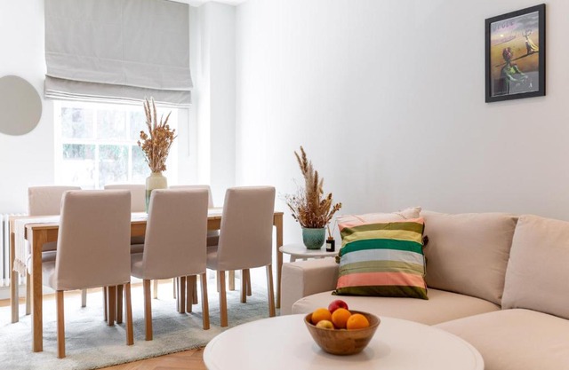 3 Bedroom flat with Terrace in Central London