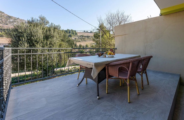 3 bedroom gorgeous home in Kremena