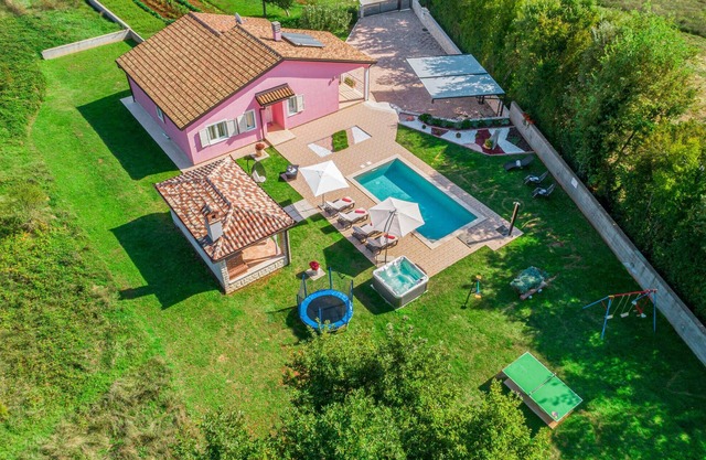 3 bedroom gorgeous home in Labin