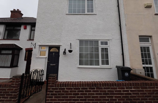 3 Bedroom Home and Garden