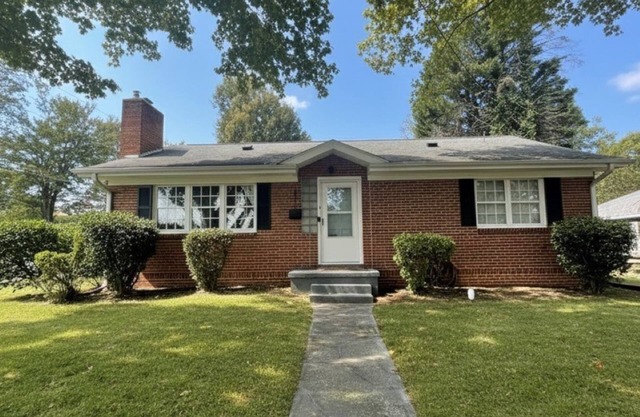 3-bedroom house in the popular Ardmore neighborhood. Pets welcome!