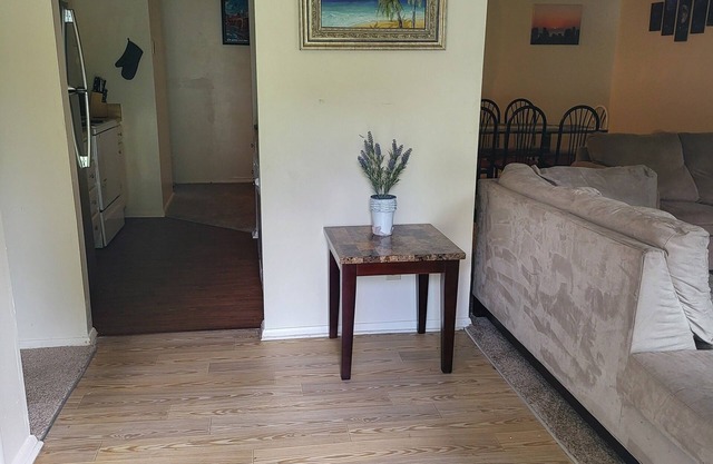 3-bedroom house in charming Snellville with AC