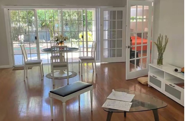 3-bedroom house in terrific Sarasota with AC and a spacious backyard