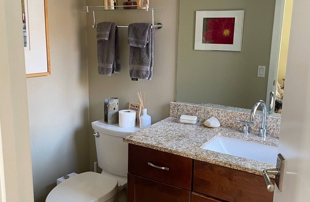 3-bedroom house in awesome East Hampton with AC, WiFi, backs up to county park