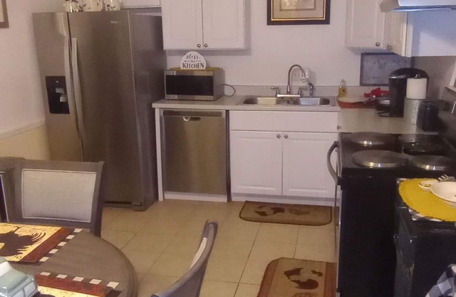 3-bedroom house in marvelous Stockbridge with WiFi, AC