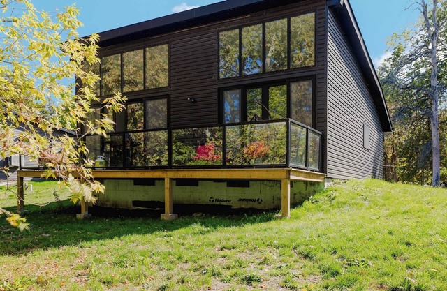 3-bedroom Lakefront Villa #9