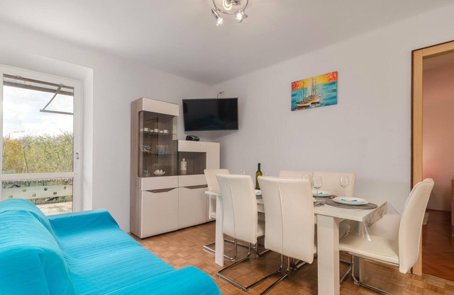 3 bedroom lovely apartment in Dobrinj