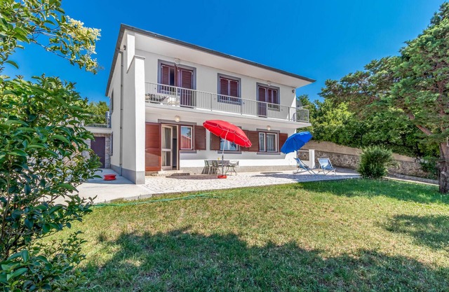 3 bedroom nice apartment in Klenovica