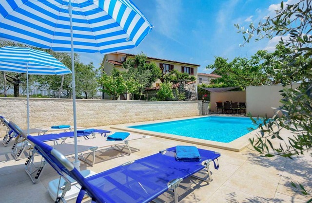 3 bedroom nice home in Buje