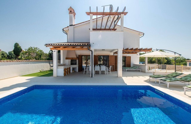 3 bedroom nice home in Kavran