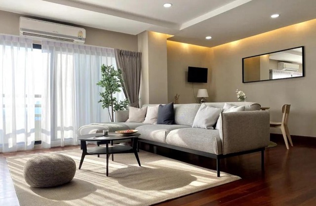 3 Bedroom panoramic penthouse with kitchen