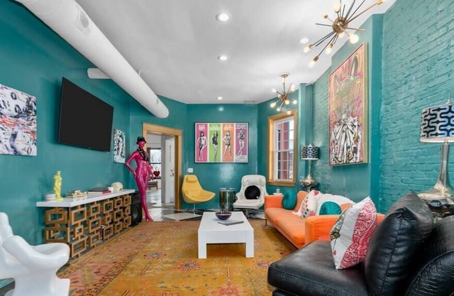 3 Bedroom Penthouse- River Market Downtown loft