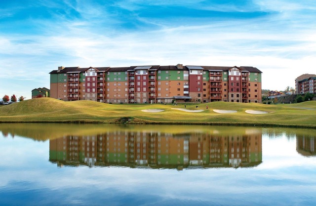 3 Bedroom Presidential Suite @Wyndham Great Smokies Lodge (Golf View)