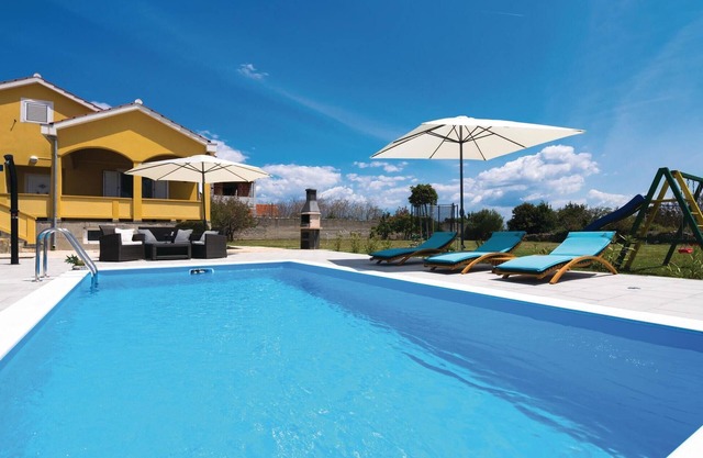 3 bedroom stunning home in Vrsi