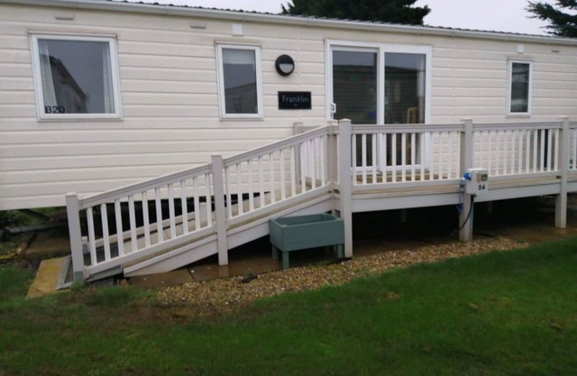 3 Bedroom unit with Ramp Access linen included