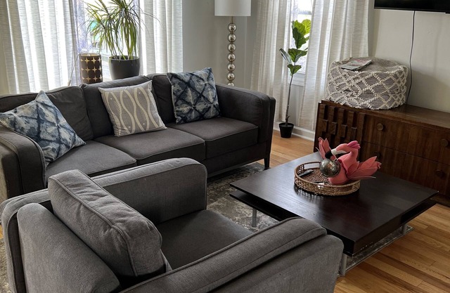 3-bedroom vacation home just 3 minutes to Indianapolis Motor Speedway