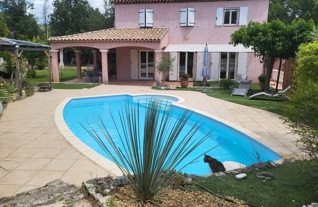 3 Bedroom Villa in PourriÃ¨res