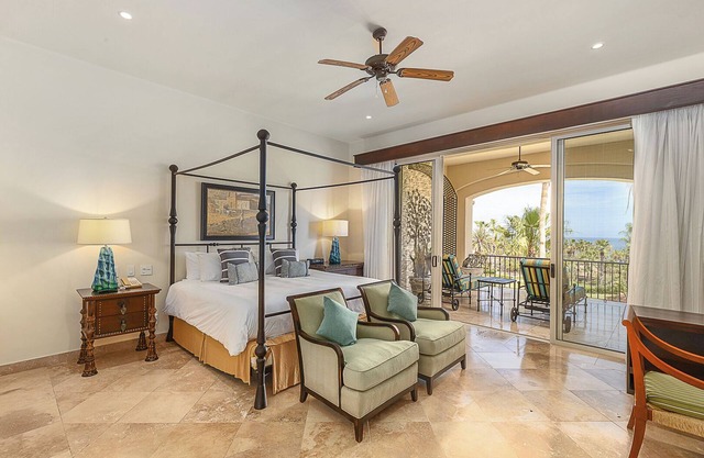 3-bedroom villa in beautiful Cabo San Lucas with AC, fitness room