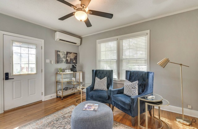 3 Blocks to Pensacola Bay: Charming Apartment!