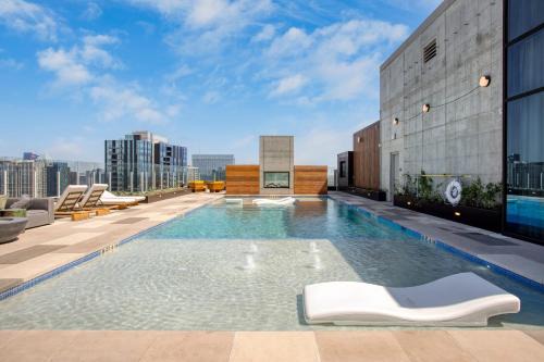 3 Condos Brand New Austin High Rise w Rooftop Pool Gym Yoga Studio More
