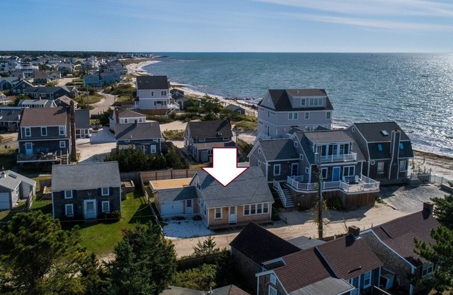 3 Doors from Private Beach on Nantucket Sound
