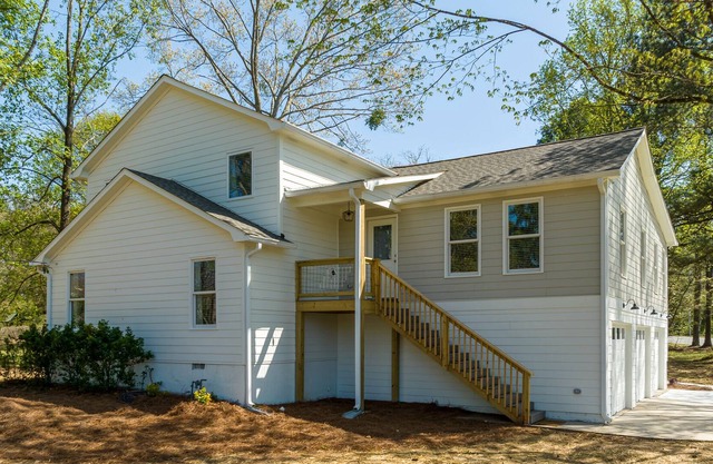 3 FULL BATHS and newly renovated! Conviently located!