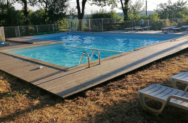 3-Gîte 4 personnes avec piscine