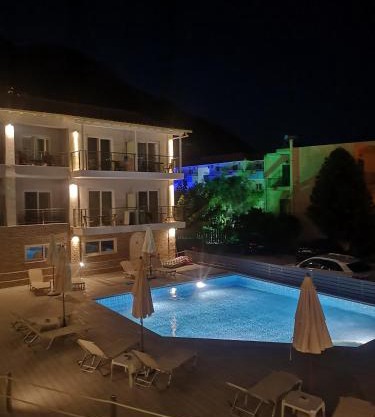 3 Island View Hotel