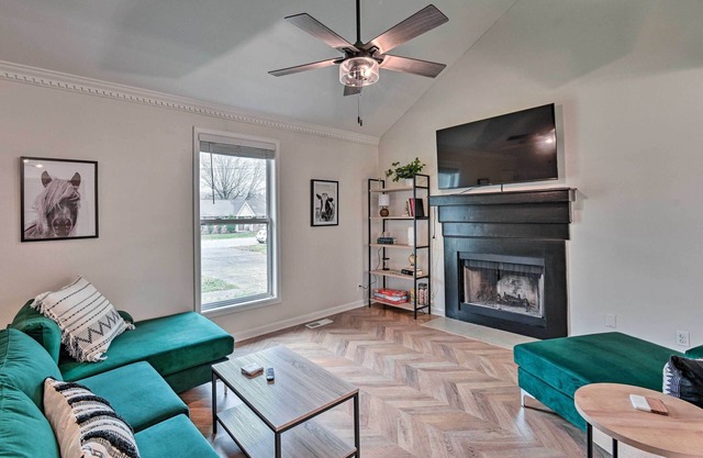 3 Mi to Old Hickory Lake: Home w/Fenced Yard!