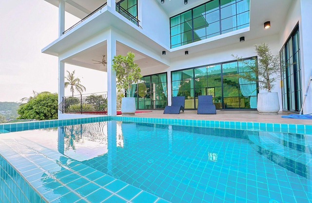 3 min to the beach | The Luxury Oxygen Pool Villa