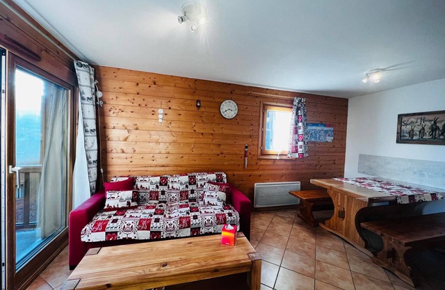 3-Room Apartment, 2 Baths, 6-7 People with Parking in Bisanne 1500