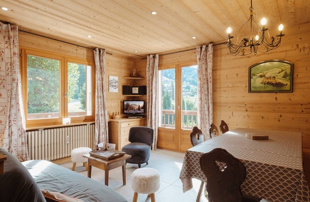 3 rooms 500m from ski, parking, bright