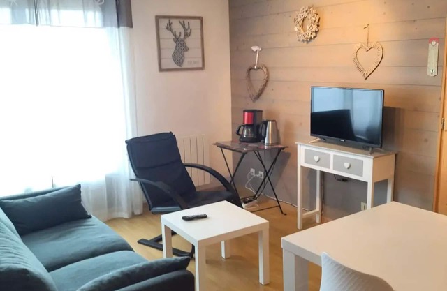 3 Rooms for 6 People