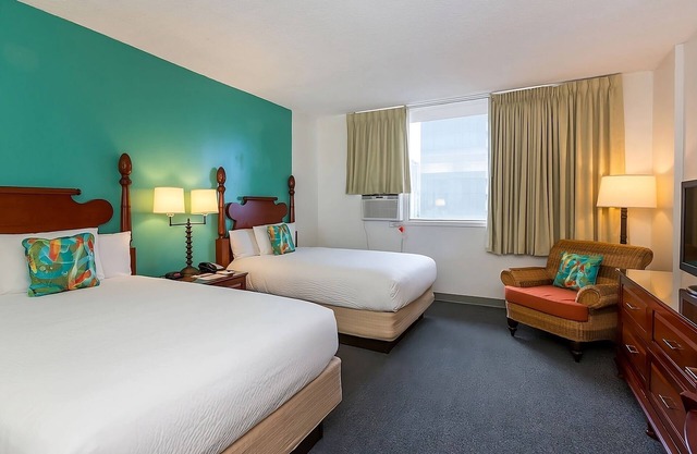 3 Studio Two Doubles with Kitchenette Rooms at Pagoda Hotel