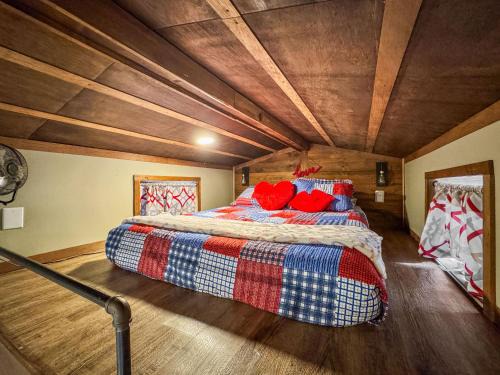 3 Tiny Home Honeymoon Suite Paulita and the Kid Glamping by Vacation Your Way