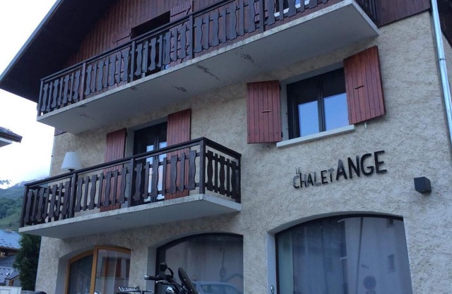 300m from ski slopes, 1st floor, balcony, parking, ski locker, 33m², Valloire