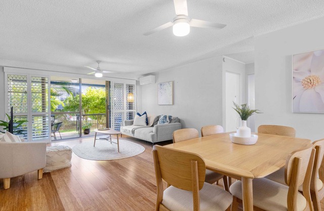 350m from Kings Beach | 3 bedroom | 1 bathroom | A/C | communal swimming pool