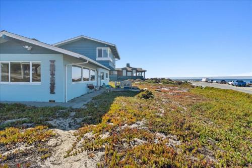 3976 Mirka's Beach House home