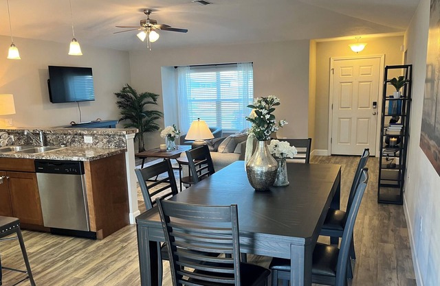 3bdrm/2 bath home just 16 miles from UF