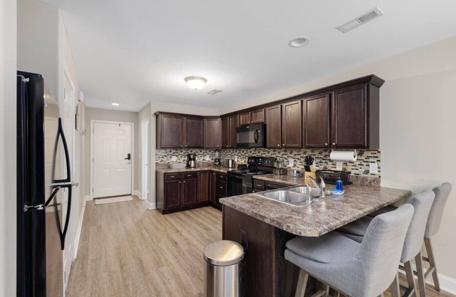 3BR 2.5BA condo near downtown JC