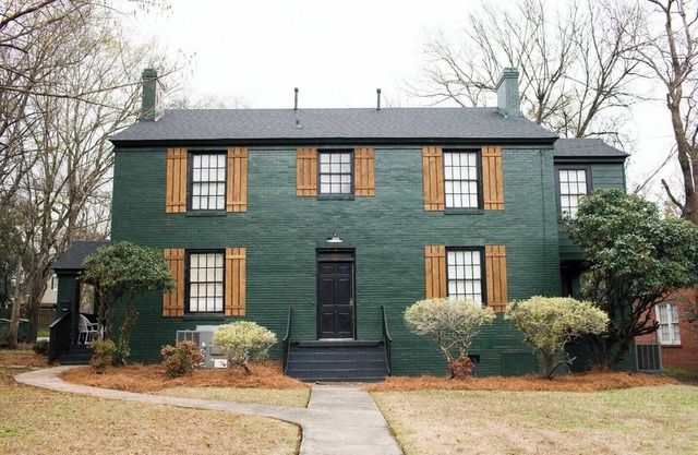 3BR Apt in Cloverdale Near Alabama State Capitol