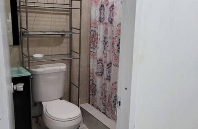 3BR Budget Beach Getaway, 15 mins walk to Beach